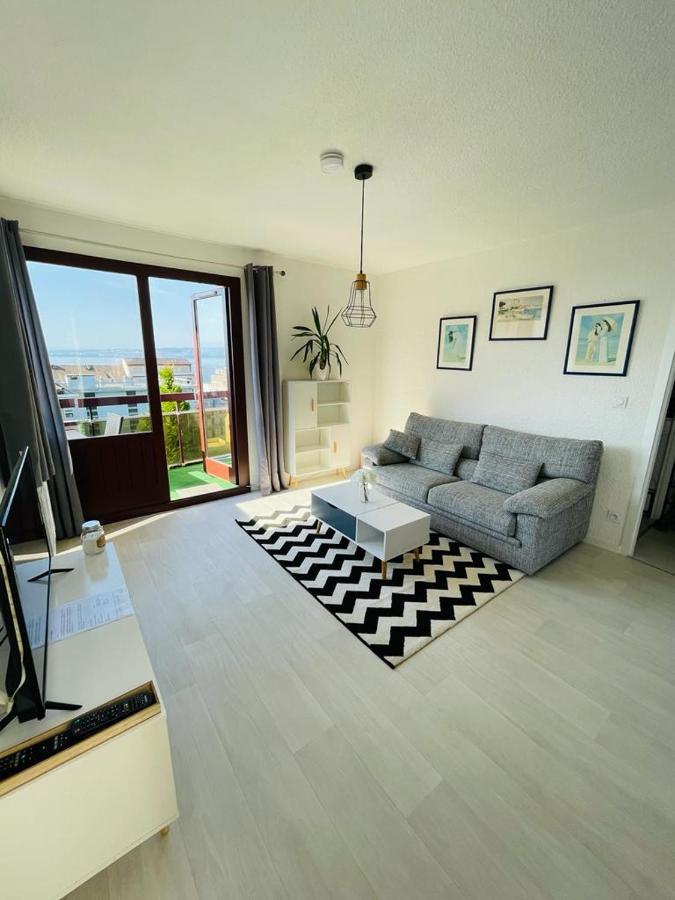 F2 près débarcadère, en centre ville, des thermes EVIAN LES BAINS Extérieur photo