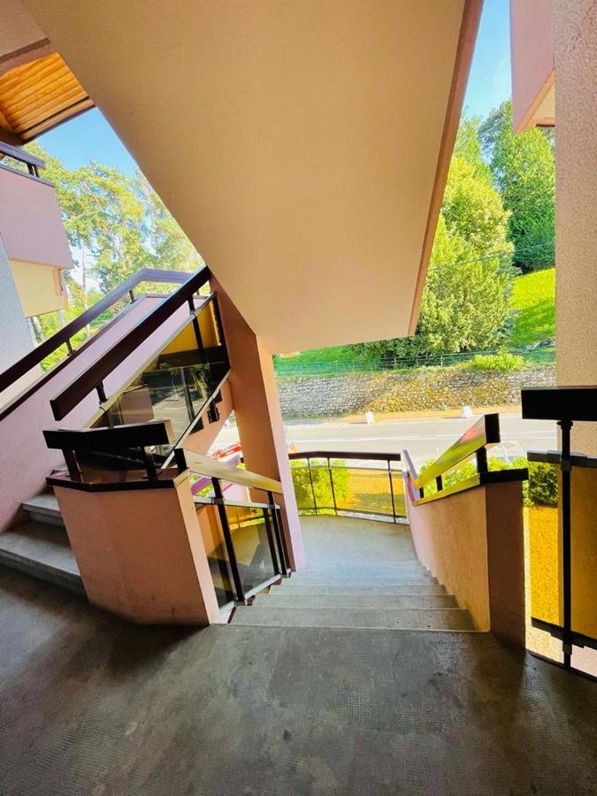 F2 près débarcadère, en centre ville, des thermes EVIAN LES BAINS Extérieur photo