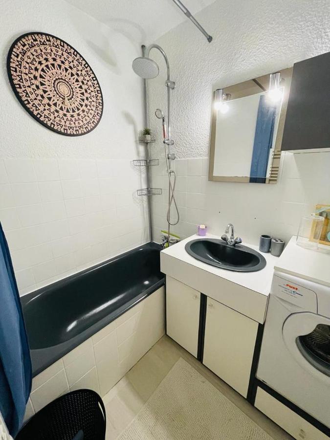 F2 près débarcadère, en centre ville, des thermes EVIAN LES BAINS Extérieur photo