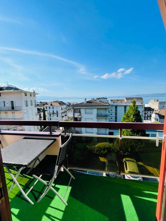 F2 près débarcadère, en centre ville, des thermes EVIAN LES BAINS Extérieur photo