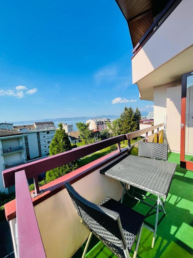 F2 près débarcadère, en centre ville, des thermes EVIAN LES BAINS Extérieur photo