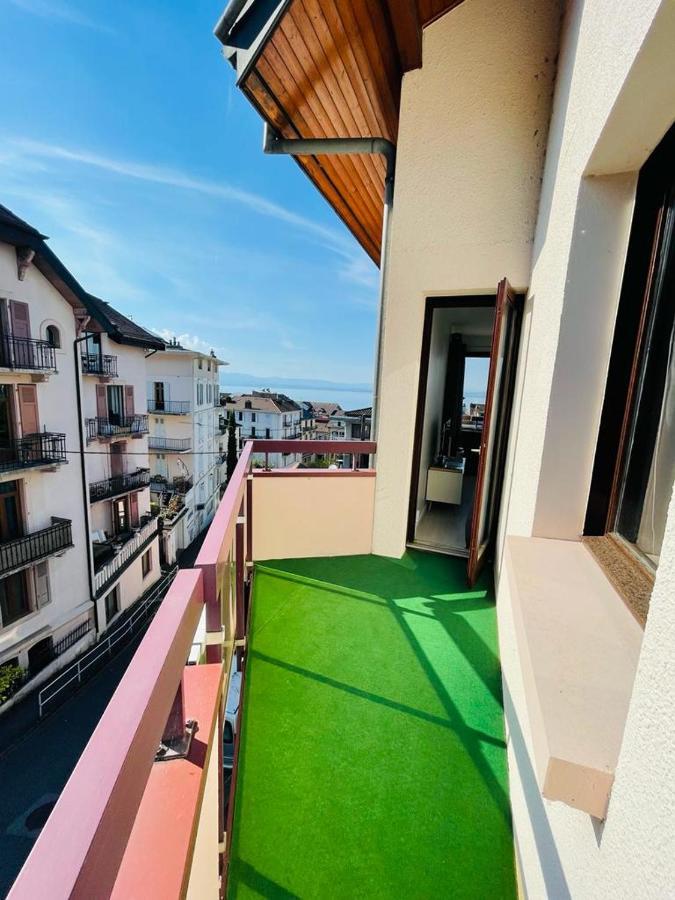 F2 près débarcadère, en centre ville, des thermes EVIAN LES BAINS Extérieur photo